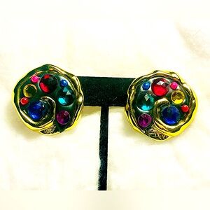 Hello 1980 big loud fun 🤩